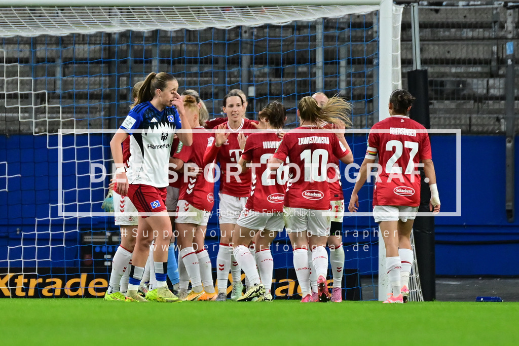 Fußball I Frauen I Saison 2025-2026 I Bundesliga I 12. Spieltag I Hamburger SV - 1. FC Köln I 50655 | Jubel, Begeisterung, Enthusiasmus, Euphorie, Freude, Glücksgefühl, Heiterkeit bei: 1. FC Köln Frauen - Realisiert mit Pictrs.com