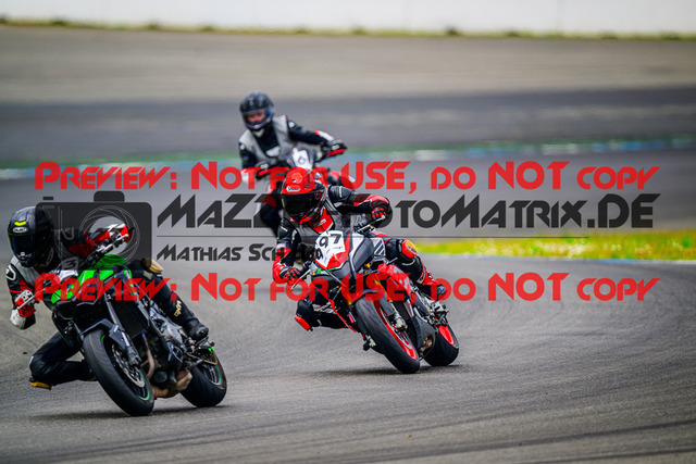 MaZZes_FotoMatrix_240614_6007705_7160 | INST