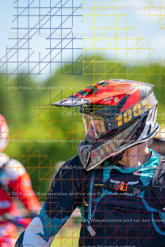 Wolfshausen 2 Lauf -86 | Sportfotografie von RO-Fotos: Motorsport, Motocross, Enduro, Laufveranstaltungen und Triathlon. Professionelle Fotos von Sportlern und Events. - Realisiert mit Pictrs.com