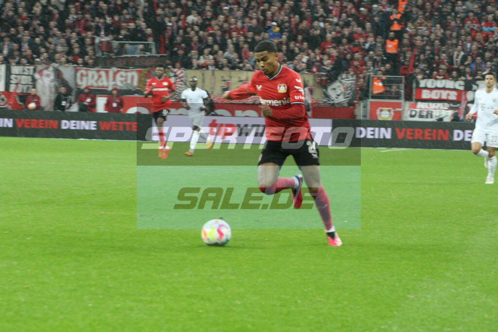Bayer 04 Leverkusen - FC Bayern München | Amine Adli - © Sportfoto-Sale (MK - Realisiert mit Pictrs.com