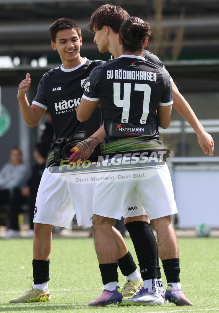 SV Rödinghausen - MSV Duisburg | Auf dem Bild zu sehen: schwarz SV Rödinghausen ; grün MSV Duisburg: SV Rödinghausen, MSV Duisburg, Saison 25/26, A-Jugend, Testspiel, Rödinghausen, Deutschland - Realisiert mit Pictrs.com