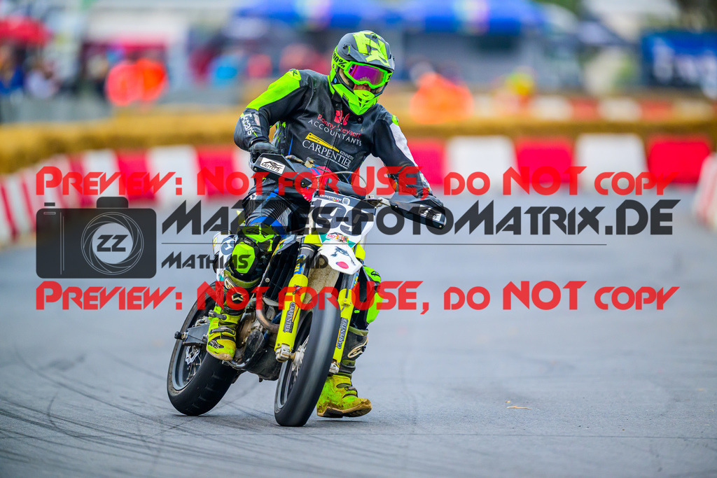 MaZZes_Fotomatrix_20251012_6007705_7585 | SENIOR