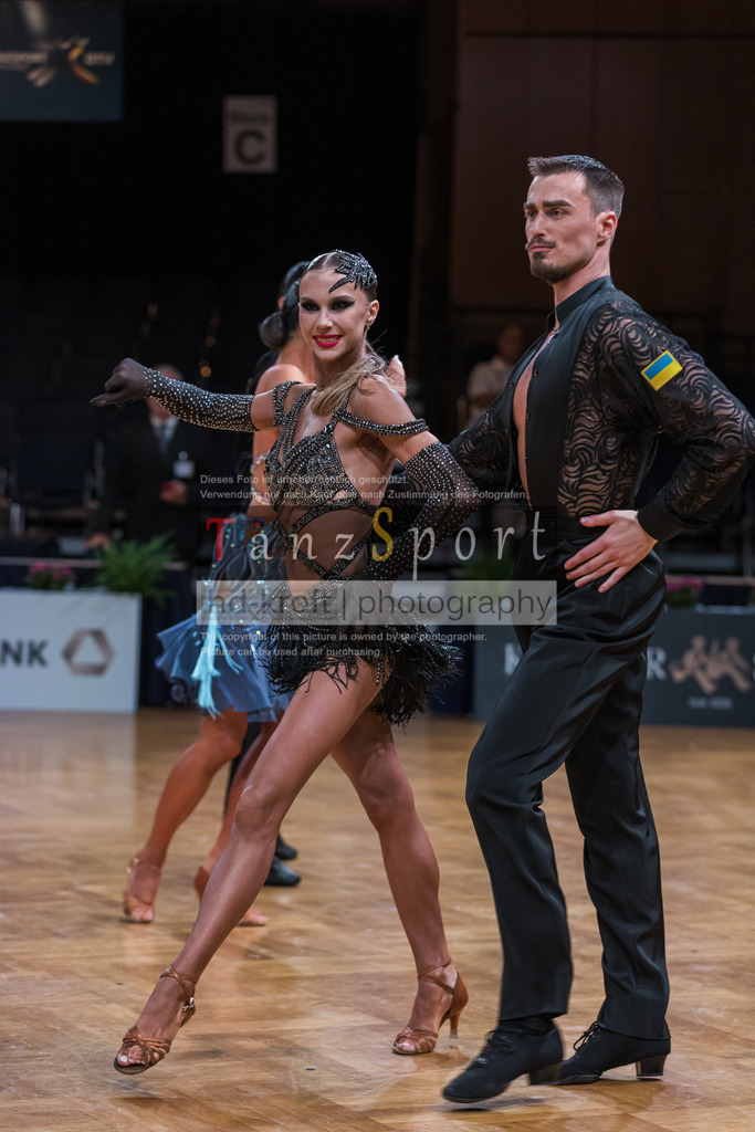 20250820_WDSF-Open-Latin-Rising Stars_2219 | Tanzsportbilder, Standardtanz, Lateintanz, WDSF, DTV, LTVB, dancecomp, goc, hessen tanzt, blaues band der spree, walzer, tango, wiener walzer, slowfox, quickstepp, samba, rumba, cha-cha-cha, paso doble. jive, hd-kroft photography, turniertanzsport