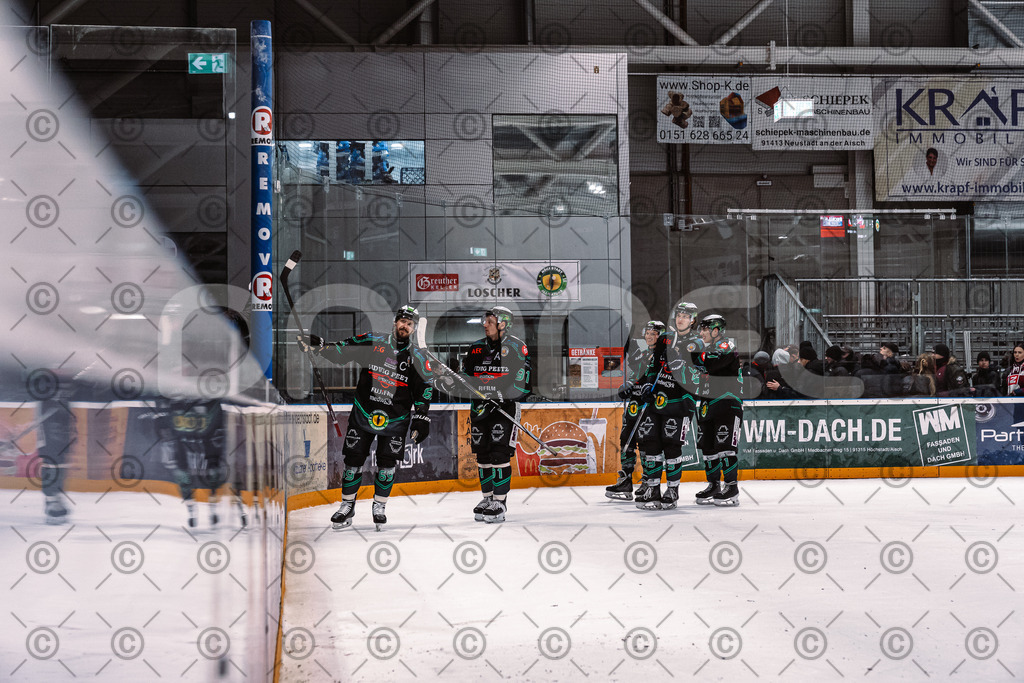 Alligators_vs_Memmingen_05_12_2025-221 | Höchstadt Alligators Fotogalerie: Eishockey-Action aus Franken. Professionelle Spielfotos, Portraits & Stadionbilder zum Download. Jetzt entdecken! - Realized with Pictrs.com