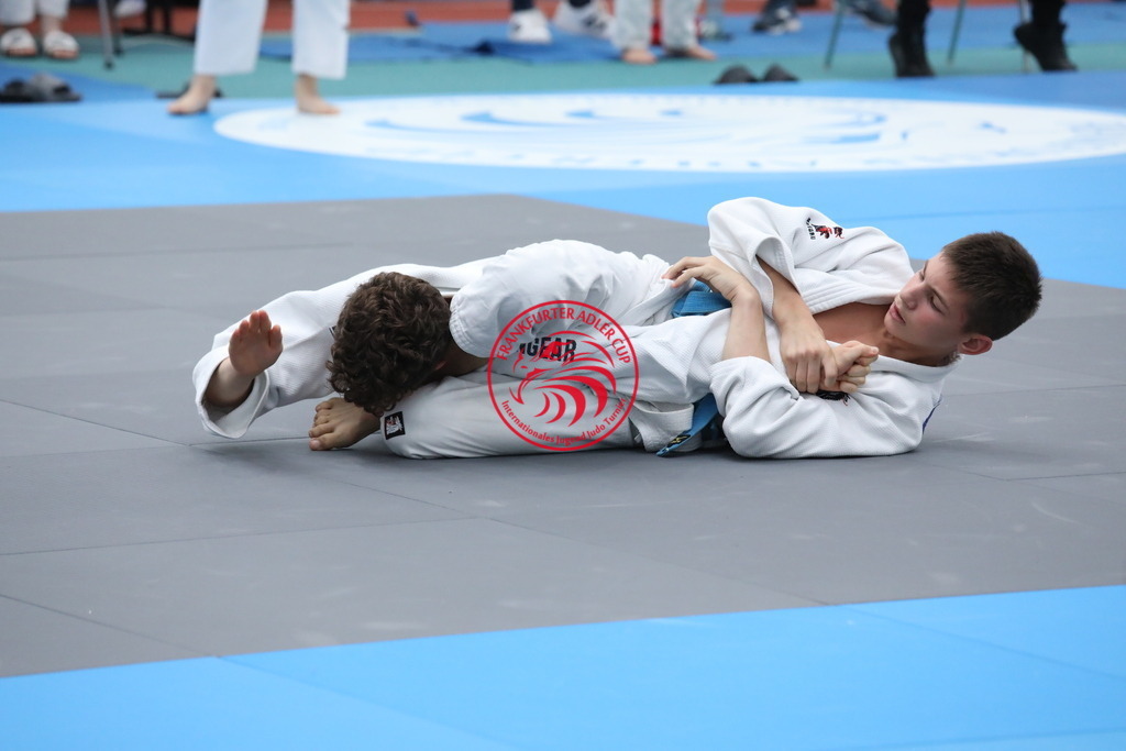 1J7A3359 | Fotos vom Adler Cup - Pictures from Adler Cup

Hier findet Ihr alle Eindrücke und großen Momente der Adler Cup Wochenenden. Here you will find all impressions and great moments of the Adler Cup weekends. - Realisiert mit Pictrs.com