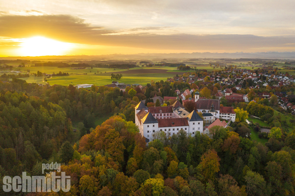 PS-Wolfegg-2026-04 | Entdecke die größte Bildgalerie der Region mit Fotografien aus dem Allgäu, der Bodenseeregion, Oberschwaben, dem Donautal und der Schwäbischen Alb. Landschaften, Luftaufnahmen und Reisefotografie als Wandbild und Fotokunst. - Realisiert mit Pictrs.com