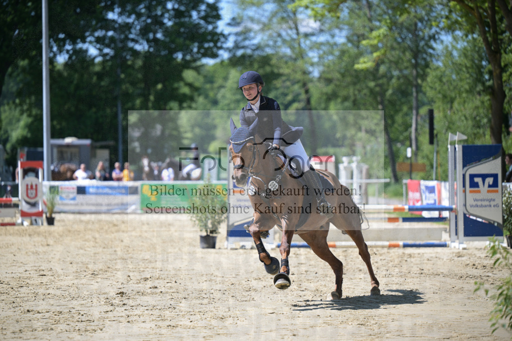 DOS_0578 | Entdecke hochwertige Reitturnierfotos von Foto Oger. Professionell, emotional und authentisch – jetzt Lieblingsmomente im Shop bestellen.Deutschlandweite Turnierfotografie. - Realisiert mit Pictrs.com