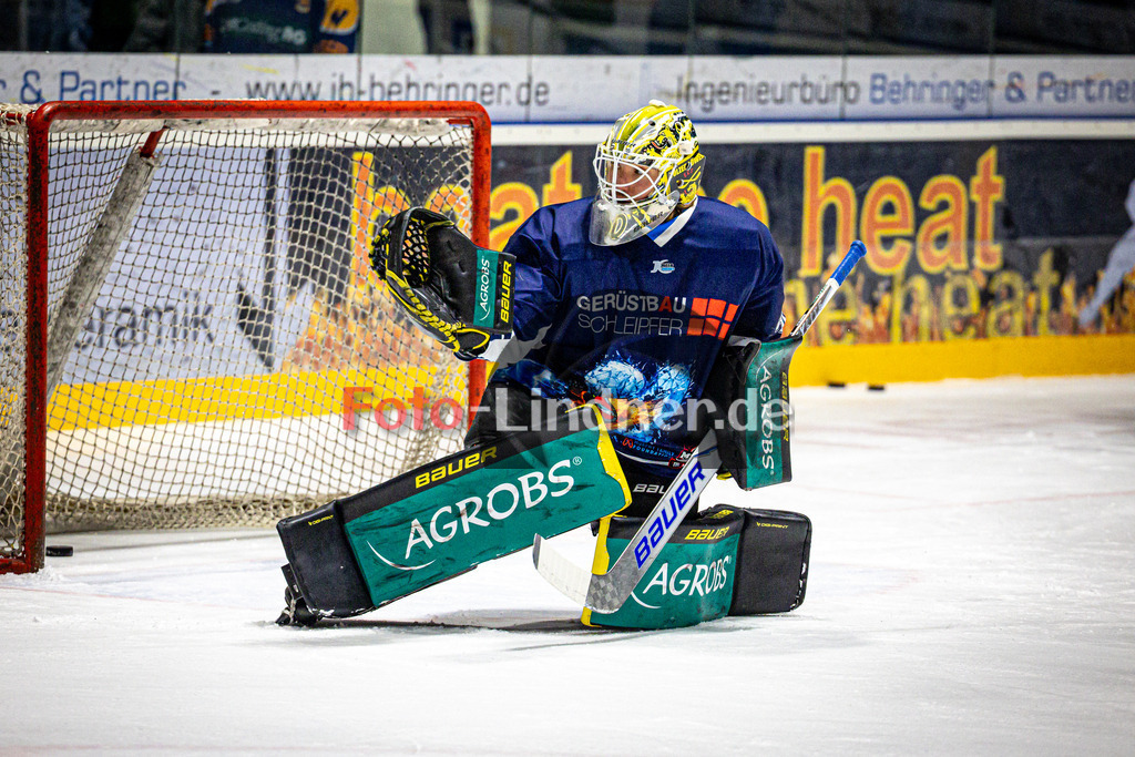 EHC Waldkraiburg LÖWEN gegen Peißenberg MINERS | Eishockey Bayernliga 2025/26 Pre-Playoff Spiel 3, EHC Waldkraiburg LÖWEN gegen Peißenberg MINERS, 20260203,Joshua BARON (MINERS Goali 30) beim Aufwärmen,2026-02-03 in Waldkraiburg (Raiffeisen Arena), Joshua BARON (MINERS Goali 30)Copyright: WolfgangxLindner www.foto-lindner.de