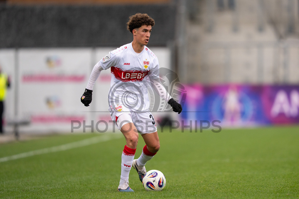 VfB Stuttgart II vs. TSG Hoffenheim II, Fussball, 3. Liga, 26. Spieltag, 15.03.2026 | Noah Darvich (VfB Stuttgart II, #31),VfB Stuttgart II vs. TSG Hoffenheim II, Fussball, 3. Liga, 26. Spieltag, 15.03.2026Foto: photosbyphips/Philip Ziegler