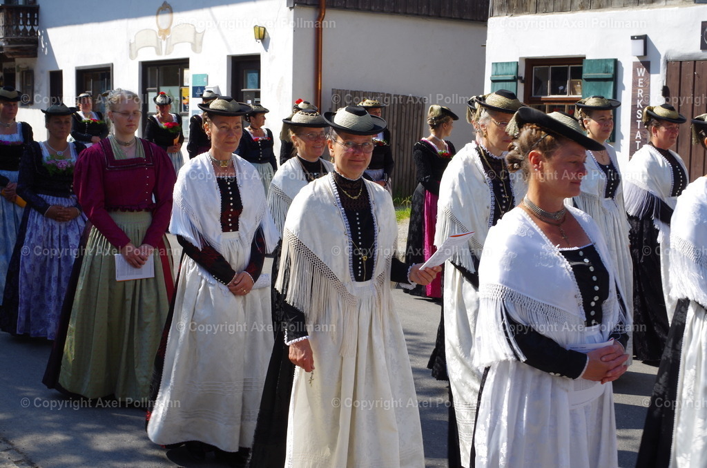 IMGP3840 | fotografiert von Axel PollmannLeonhardi Wallfahrt Benediktbeuern und Murnau, Fronleichnam, Fasching, Landschaft im Loisachtal und Benediktbeuern  - Realisiert mit Pictrs.com