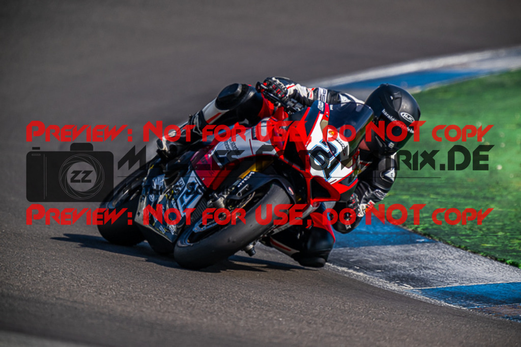 MaZZes_FotoMatrix_220923_3250 | PRO SUPERSTOCK