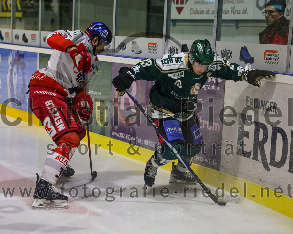 2026-01-18_060_TSV_Erding_gegen_Selber_Woelfe | Erding, Deutschland, 18.01.2026:Eishockey, Oberliga Süd 2025 / 2026, 38. Spieltag, TSV Erding gegen Selber Wölfe, Endergebnis: 2:3 n.V.Björn Salhi (Erding Gladiators, #13)Foto: Christian Riedel / fotografie-riedel.net