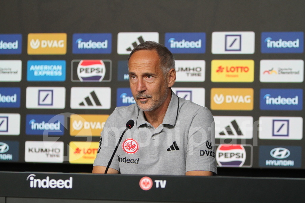 Eintracht Frankfurt Trainer Adi Hütter | Online-Shop | monipfaff.de - Realisiert mit Pictrs.com