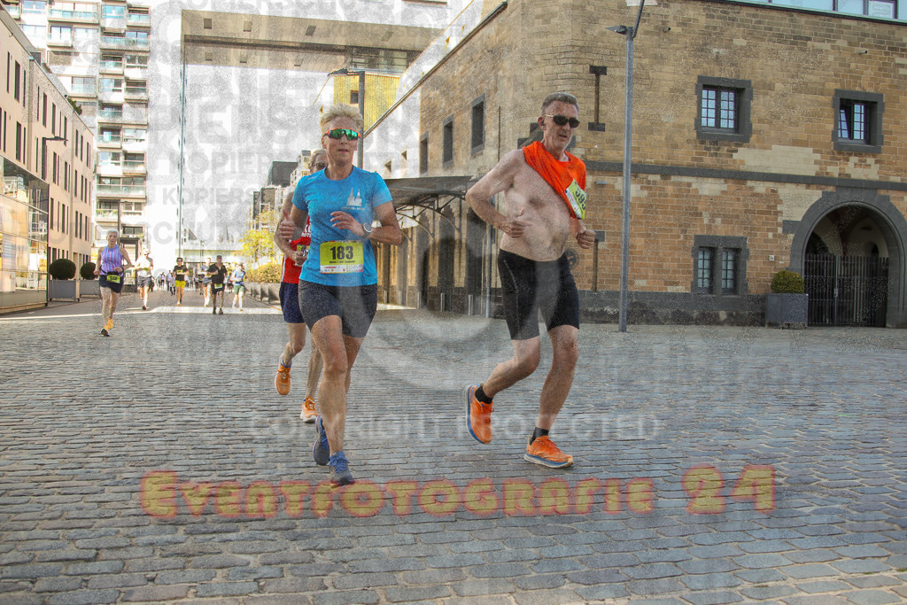 240921_1456_EV4_9995 | Sportfotografie im Rhein-Sieg Kreis, Köln, Bonn, NRW, Rheinland Pfalz, Hessen, etc. Unser Tätigkeitsfeld umfasst den Laufsport vom Volkslauf über den Marathon, Duathlon, Triathon bis zum Ultralauf wie Kölnpfad Ultra oder Schindertrail.