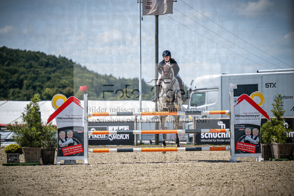 DOS_5112 | Entdecke hochwertige Reitturnierfotos von Foto Oger. Professionell, emotional und authentisch – jetzt Lieblingsmomente im Shop bestellen.Deutschlandweite Turnierfotografie. - Realisiert mit Pictrs.com