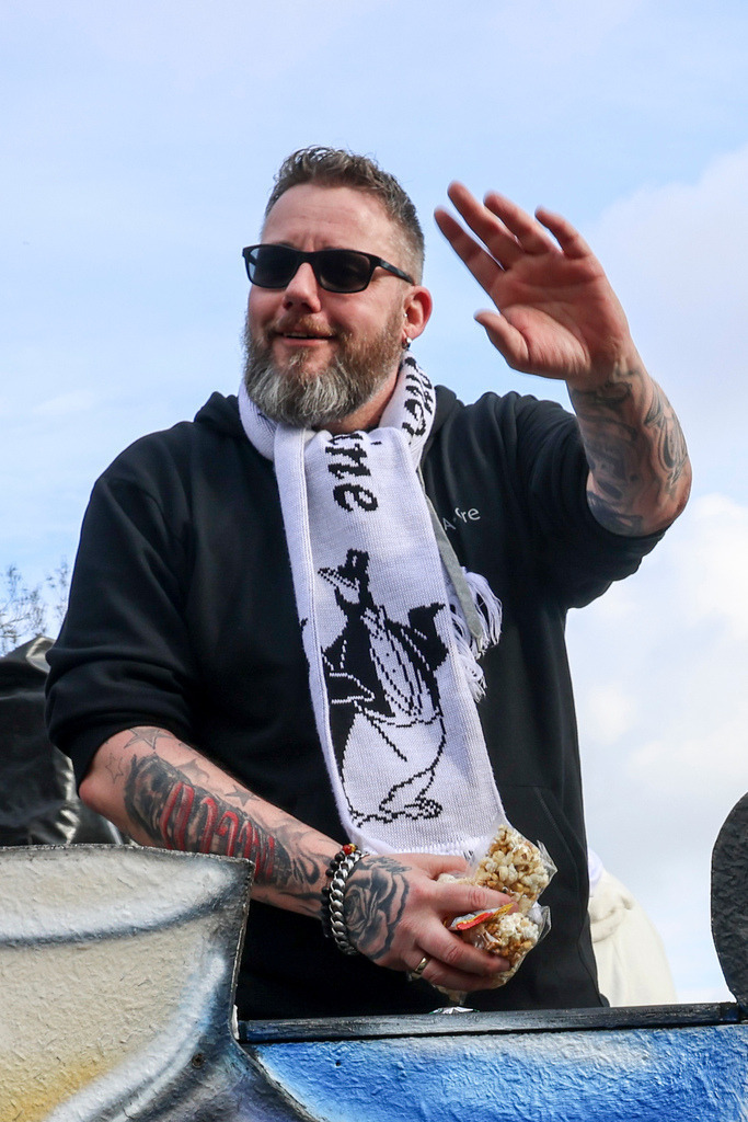 top-top.de 240212-043 | Foto, Video, Fotografie, Videografie, Fotobox, DJ, Discjockey, Musik, Musikbox, Veranstaltung, Photobooth, Amazon, Ebay, Buchtipp, Bestseller, Autor, Verlag, Buch, Wesel, Hamminkeln, NRW, Dinslaken, Rees, Drohne, Hochzeit, Party, Fotobox, Wesel, Fotograf