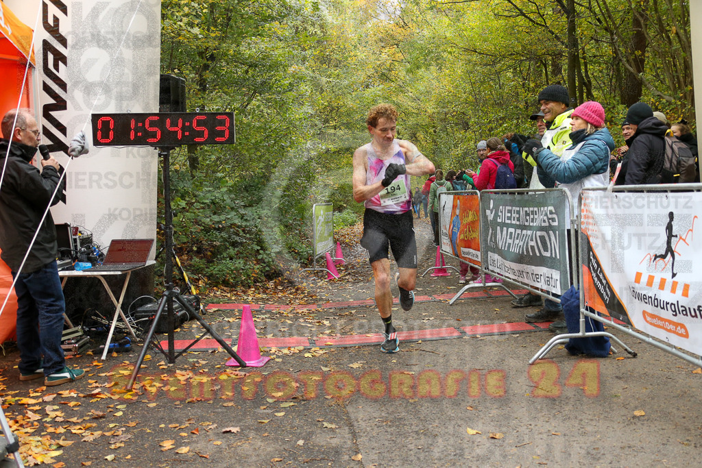 251026_1156_EX1_9791 | Sportfotografie im Rhein-Sieg Kreis, Köln, Bonn, NRW, Rheinland Pfalz, Hessen, etc. Unser Tätigkeitsfeld umfasst den Laufsport vom Volkslauf über den Marathon, Duathlon, Triathon bis zum Ultralauf wie Kölnpfad Ultra oder Schindertrail.