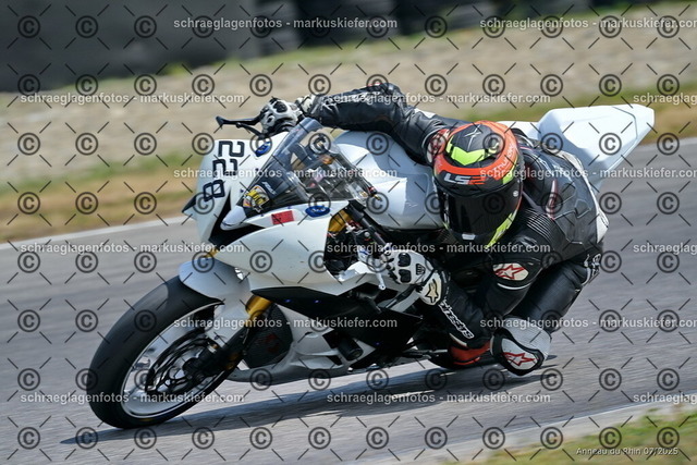 25bt04-1451 | markuskiefer.com - Realisiert mit Pictrs.com