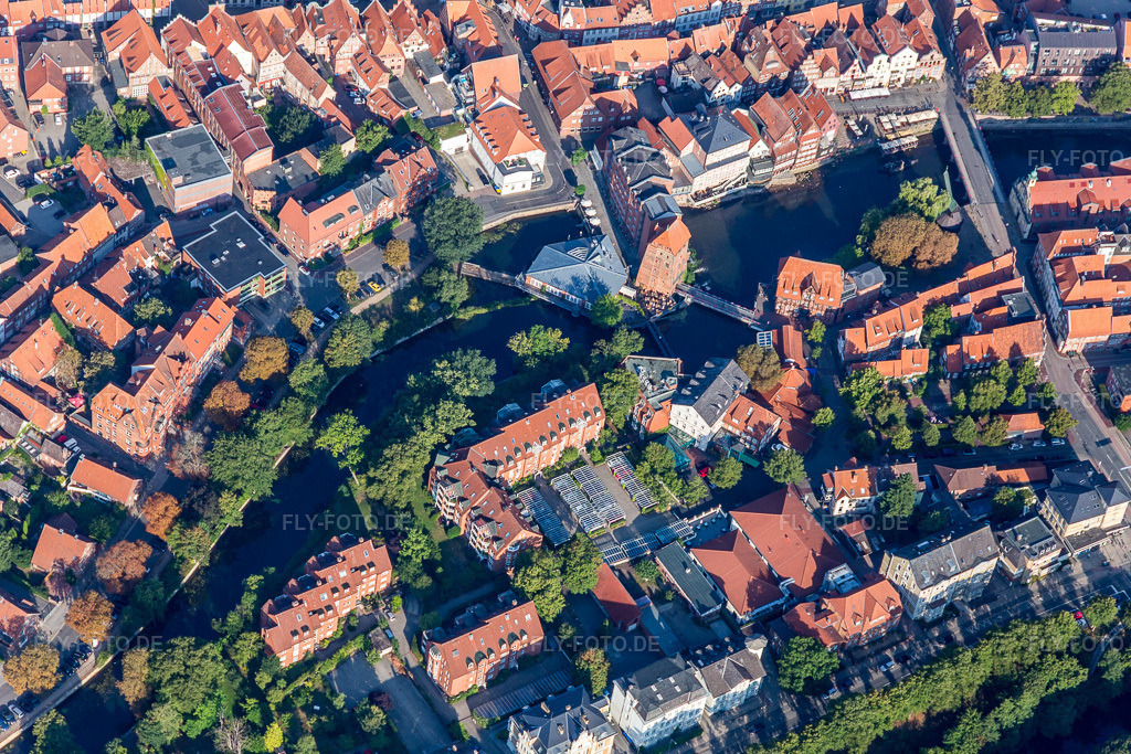Luftbild: Historischer Hafen mit Lüner Mühle Restaurant & Vinothek in Lüneburg im Bundesland Niedersachsen in Deutschland. Foto: IMG_110389.jpg vom 18.08.2018 durch Werner Riehm/FLY-FOTO.de