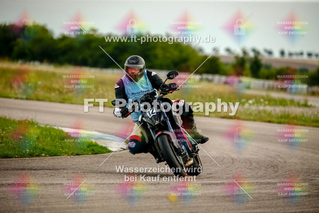 Chambley Juli-2504 | Hier findet Ihr Bilder von Touristenfahrten auf der Nürburgring Nordschleife oder von anderen Veranstaltungen die ich besucht habe. Viel Spass beim Durch Schauen 