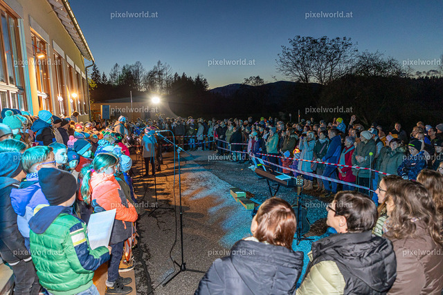 Laternenfest in St. Martin | Bildershop von pixelworld.at - Realisiert mit Pictrs.com