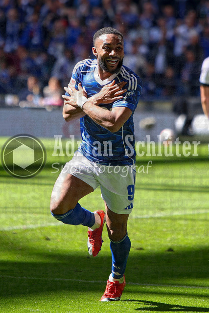 19.04.2026, GER, Fussball, Herren, 2. BL, Saison 2025/2026, FC Schalke 04 - Preußen Münster | Moussa Sylla (S04) Torjubel, jubelt nach seinem Treffer zum 4:0 