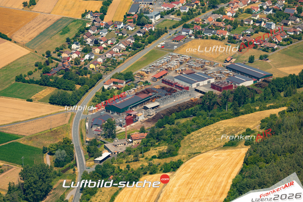 Das Luftbild zeigt : Untererthal Gewerbegebiet Hammelburg - Die Luftaufnahme wurde 2023 vom UL-Flugzeug aus erstellt ( keine Drohne ) - Hochauflösende Luftaufnahme - Für grossformatige Ausdrucke geeignet. Die Geschenkidee !Mit Lizenz und Bildrechte bestellbar
