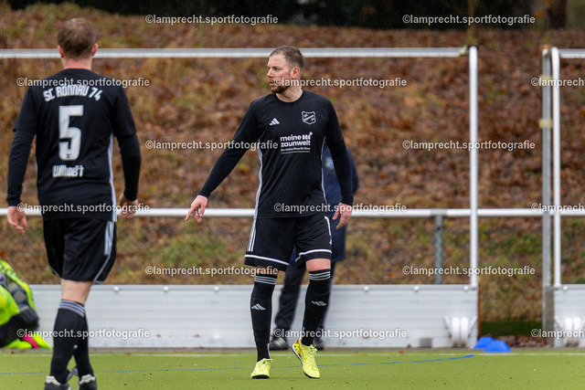 Fußball I Herren I Saison 2025-2026 I Landesfreundschaftsspiel I SC Rönnau - SSG Rot-Schwarz Kiel 078 | Marvin Heckler (19, SC Rönnau) - Realisiert mit Pictrs.com