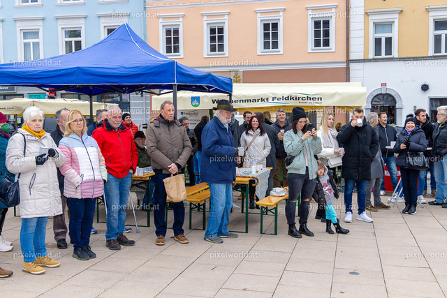 Faschingswecken am Hauptplatz | Bildershop von pixelworld.at - Realisiert mit Pictrs.com