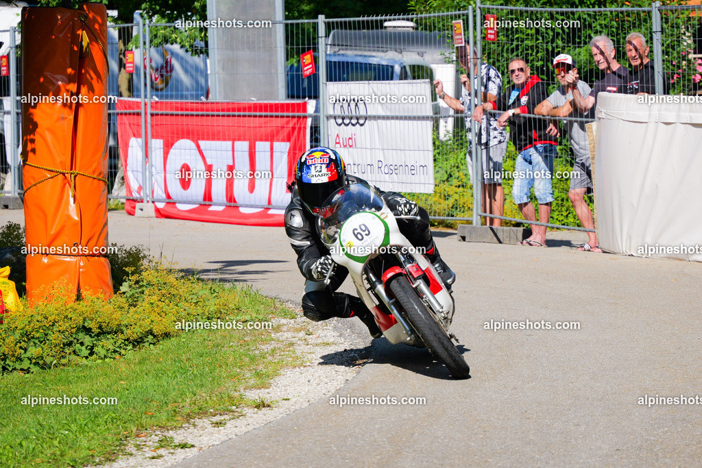 P1025759 | Erleben Sie atemberaubende, hochqualitative Fotos Ihrer Fahrt entlang der malerischen Alpenstraßen. Besuchen Sie alpineshots.com, um professionelle Aufnahmen Ihrer unvergesslichen Reise zu finden und zu kaufen - Realisiert mit Pictrs.com