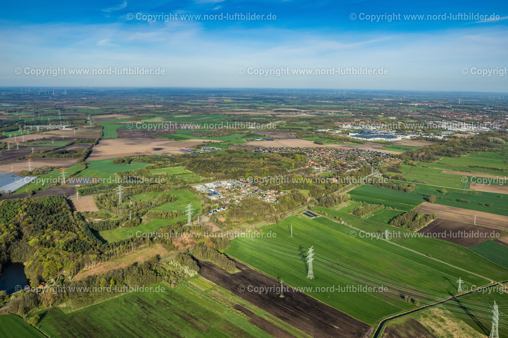 Agathenburg_ELS_4705010523 | AGATHENBURG 01.05.2023 Ortsansicht der Straßen und Häuser der Wohngebiete in Agathenburg im Bundesland Niedersachsen, Deutschland. // Town View of the streets and houses of the residential areas in Agathenburg in the state Lower Saxony, Germany. Foto: Martin Elsen