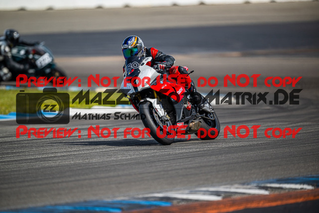 MaZZes_FotoMatrix_230410_8434 | ROT