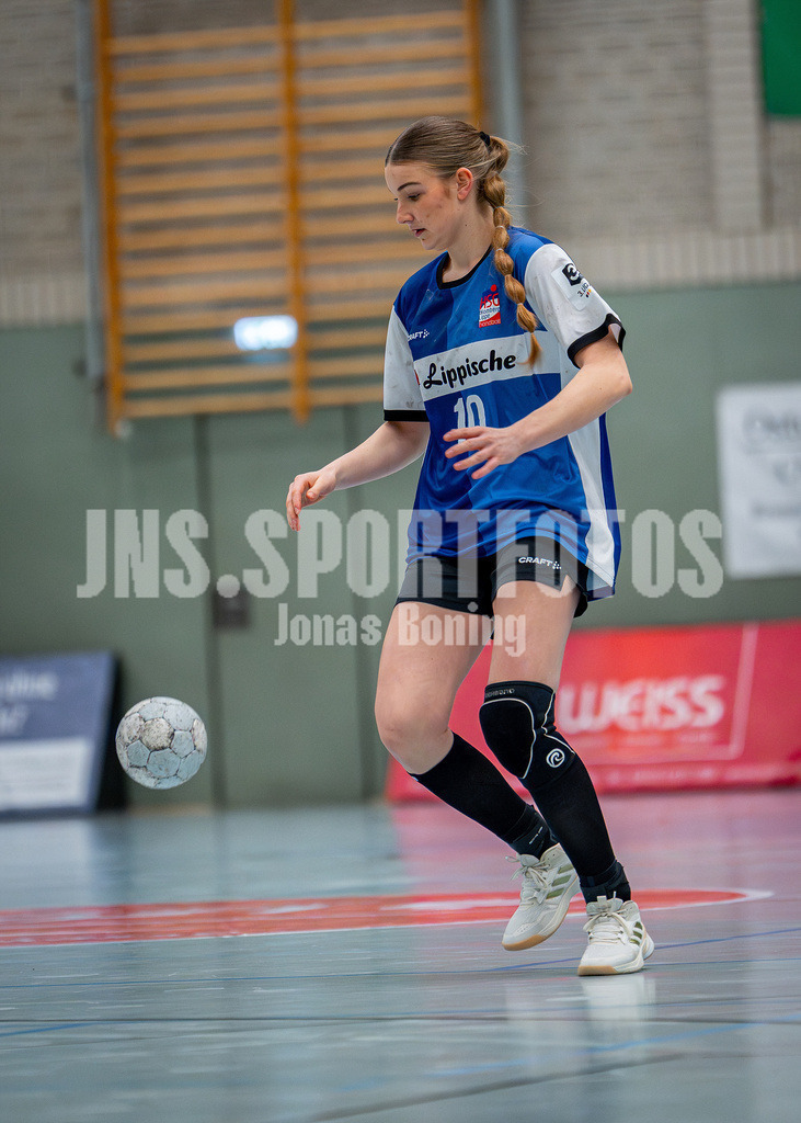 Handball I Frauen I Saison 2025-2026 I 3. Liga Staffel Nord I 10. Spieltag I SC SFN Vechta - HSG Blomberg-Lippe II I 0171 | Den Ball im Blick Meggan Rusko (10, HSG Blomberg-Lippe II) - Realisiert mit Pictrs.com