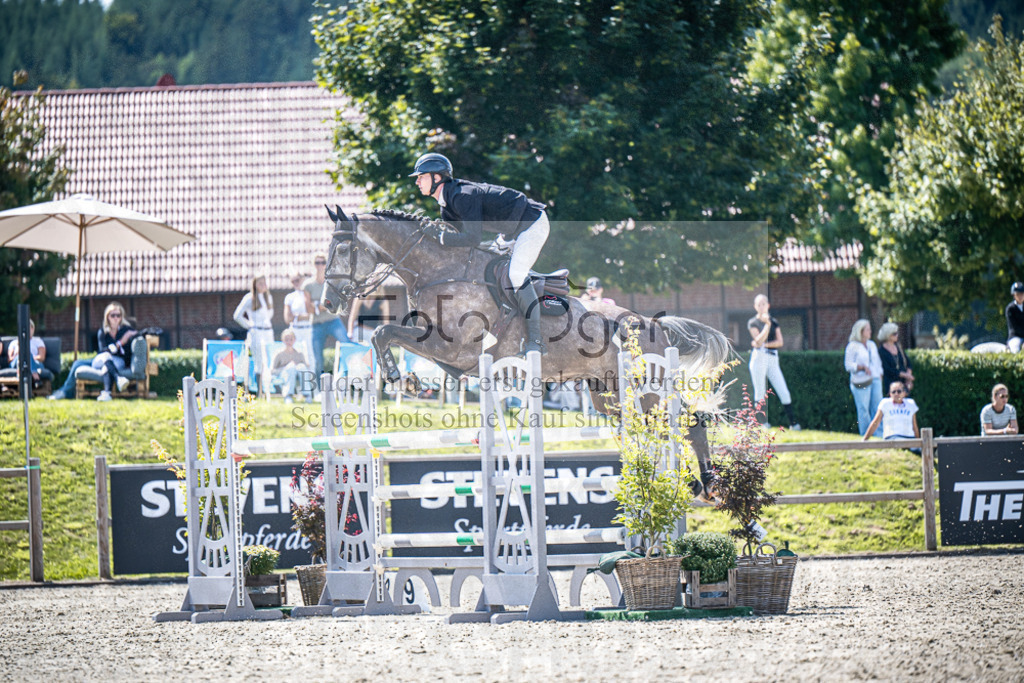 DOS_5569 | Entdecke hochwertige Reitturnierfotos von Foto Oger. Professionell, emotional und authentisch – jetzt Lieblingsmomente im Shop bestellen.Deutschlandweite Turnierfotografie. - Realisiert mit Pictrs.com