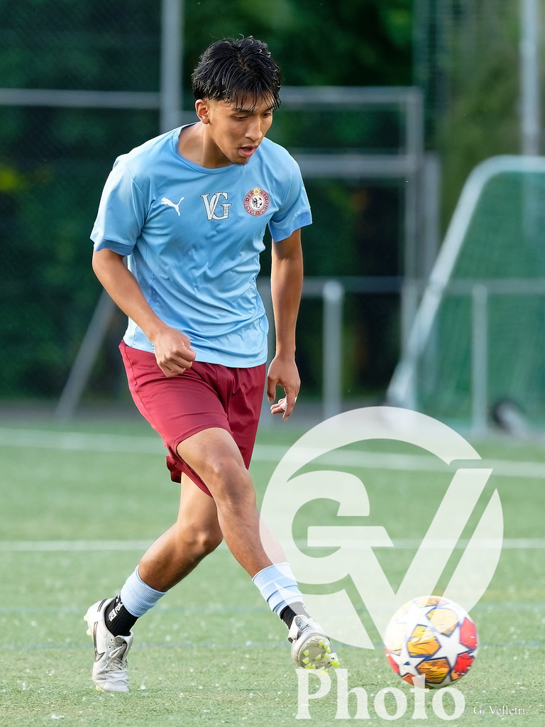 US Carouge II  v Viseu United  - 4eme ligue Groupe 3 | Geneva, Switzerland - May 20 : during the 4eme ligue Groupe 3  match between US Carouge II  and Viseu United  at Stade de la Fontenette  on May 20 , 2026 in Geneva, Switzerland.
