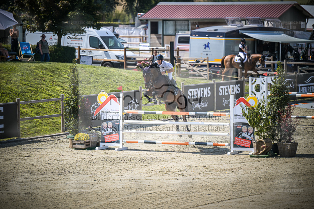 DOS_1378 | Entdecke hochwertige Reitturnierfotos von Foto Oger. Professionell, emotional und authentisch – jetzt Lieblingsmomente im Shop bestellen. - Realisiert mit Pictrs.com