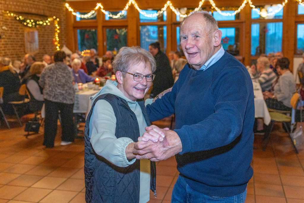 top-top.de 241127-043 | Foto, Video, Fotografie, Videografie, Fotobox, DJ, Discjockey, Musik, Musikbox, Veranstaltung, Photobooth, Amazon, Ebay, Buchtipp, Bestseller, Autor, Verlag, Buch, Wesel, Hamminkeln, NRW, Dinslaken, Rees, Drohne, Hochzeit, Party, Fotobox, Wesel, Fotograf