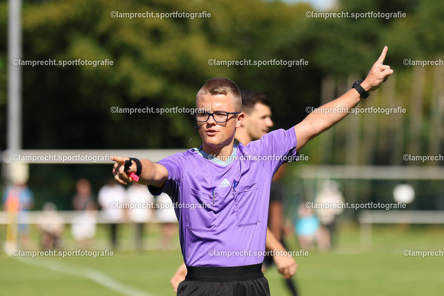 Fußball I Herren I Saison 2025-2026 I Verbandsliga Süd I 7. Spieltag I SV Schackendorf - SV Azadi Lübeck I 06.09.2025.036 | Malik Matthies (Schiedsrichter) - Realisiert mit Pictrs.com