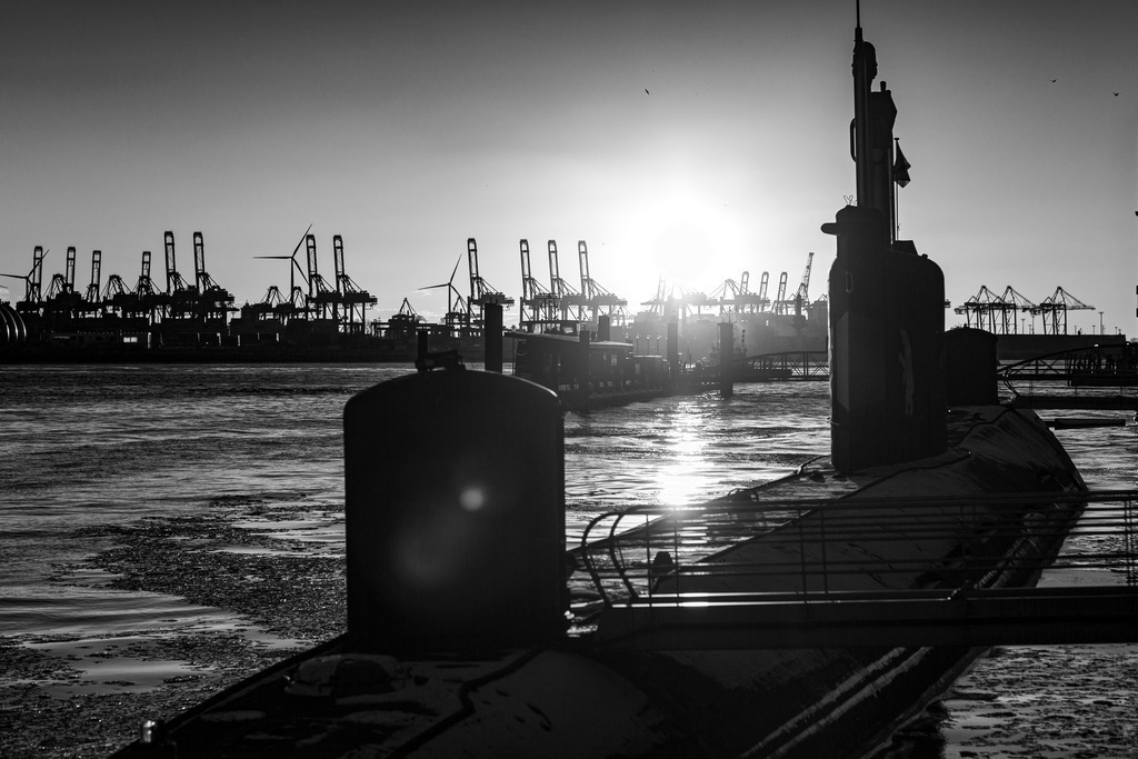 _MSC2617 | Fotografie, Shop, Art, Kunst, Feuer, Schwarzweiß, SW, BW, Black and White, Foto, Hamburg, Hamburger Hafen, Hamburg City, Hafen, Fotokunst, Photoart, Feuer, Feuerfotos, fire, fire photo - Realisiert mit Pictrs.com