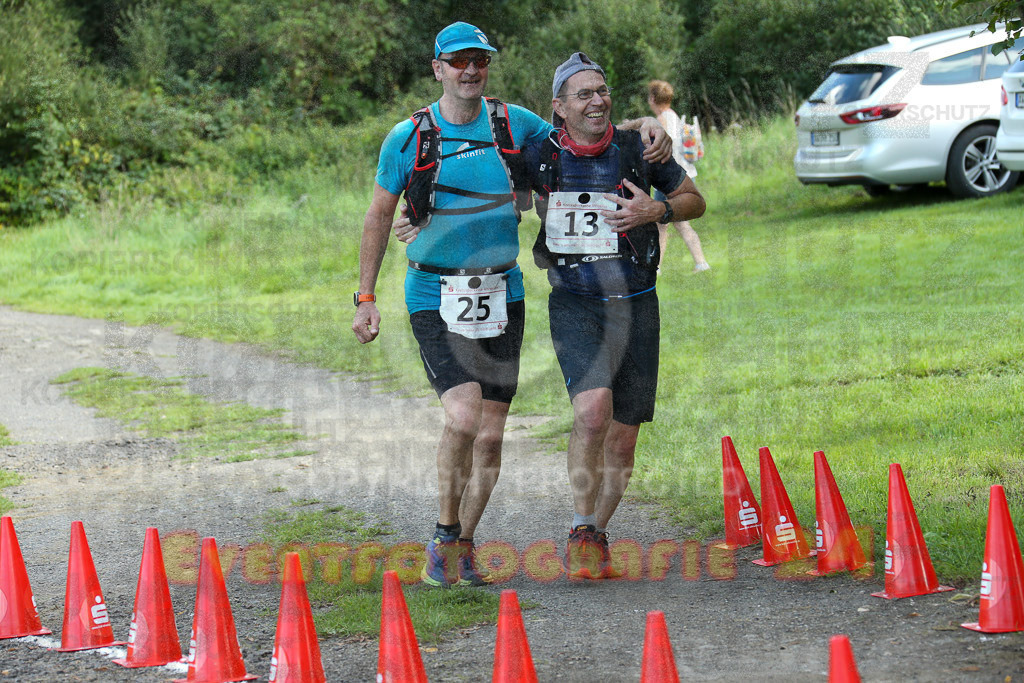 230826_1723_EX1_1702 | Sportfotografie im Rhein-Sieg Kreis, Köln, Bonn, NRW, Rheinland Pfalz, Hessen, etc. Unser Tätigkeitsfeld umfasst den Laufsport vom Volkslauf über den Marathon, Duathlon, Triathon bis zum Ultralauf wie Kölnpfad Ultra oder Schindertrail.
