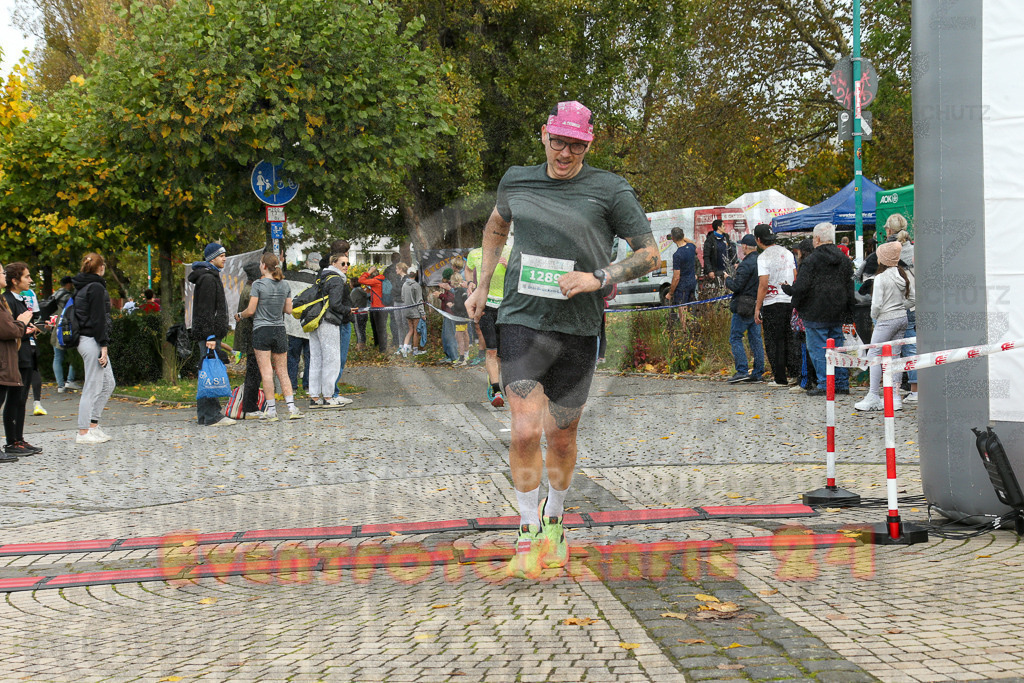 241020_1112_EX1_1404 | Sportfotografie im Rhein-Sieg Kreis, Köln, Bonn, NRW, Rheinland Pfalz, Hessen, etc. Unser Tätigkeitsfeld umfasst den Laufsport vom Volkslauf über den Marathon, Duathlon, Triathon bis zum Ultralauf wie Kölnpfad Ultra oder Schindertrail.
