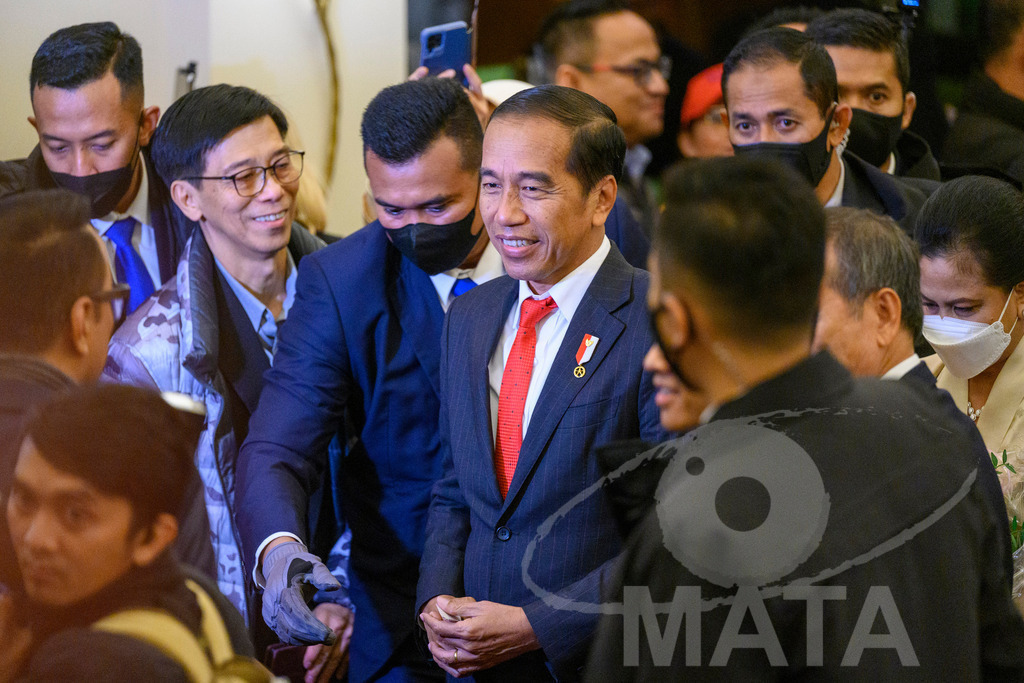 _DWA5476 | Welcoming Jokowi Widodo's arrival by the Indonesian people at Kastens Luisenhof Hotel in the context of the opening of Hannover Messe with Indonesia as Country Partner. Hannover, 15.04.2023 - Realisiert mit Pictrs.com