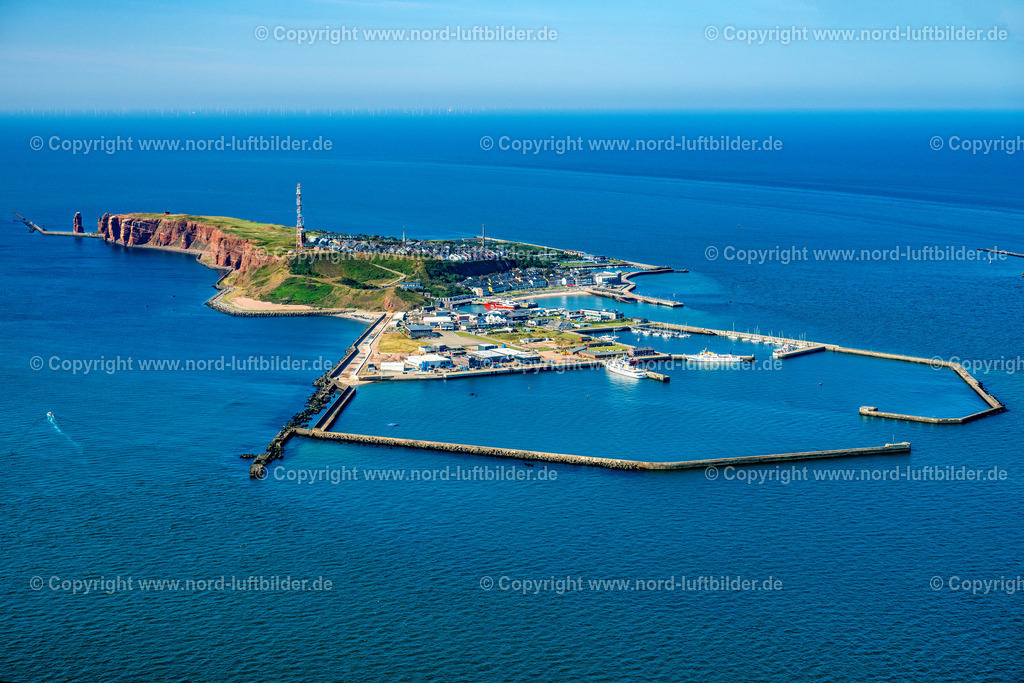 Helgoland_ELS_7902280824 | HELGOLAND 28.08.2024 Küsten- Landschaft der Insel Helgoland in der Nordsee im Bundesland Schleswig-Holstein, Deutschland. Weiterführende Informationen bei: Helgoland Tourismus-Service. // Coastal landscape of the island of Helgoland in the North Sea in the state of Schleswig-Holstein, Germany. Further information at: Helgoland Tourismus-Service. Foto: Martin Elsen