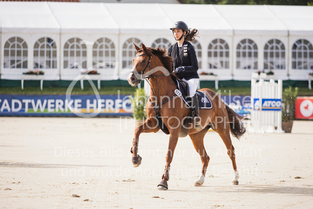 250710_BHO_Stil-A1-1-100 | Deine schönsten Turniermomente als professionelle Fotos! Entdecke hochwertige Pferdesport-Fotografie im Online-Shop. Jetzt Fotos finden & bestellen!