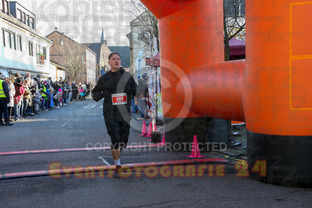 241201_1225_EX1_2086 | Sportfotografie im Rhein-Sieg Kreis, Köln, Bonn, NRW, Rheinland Pfalz, Hessen, etc. Unser Tätigkeitsfeld umfasst den Laufsport vom Volkslauf über den Marathon, Duathlon, Triathon bis zum Ultralauf wie Kölnpfad Ultra oder Schindertrail.