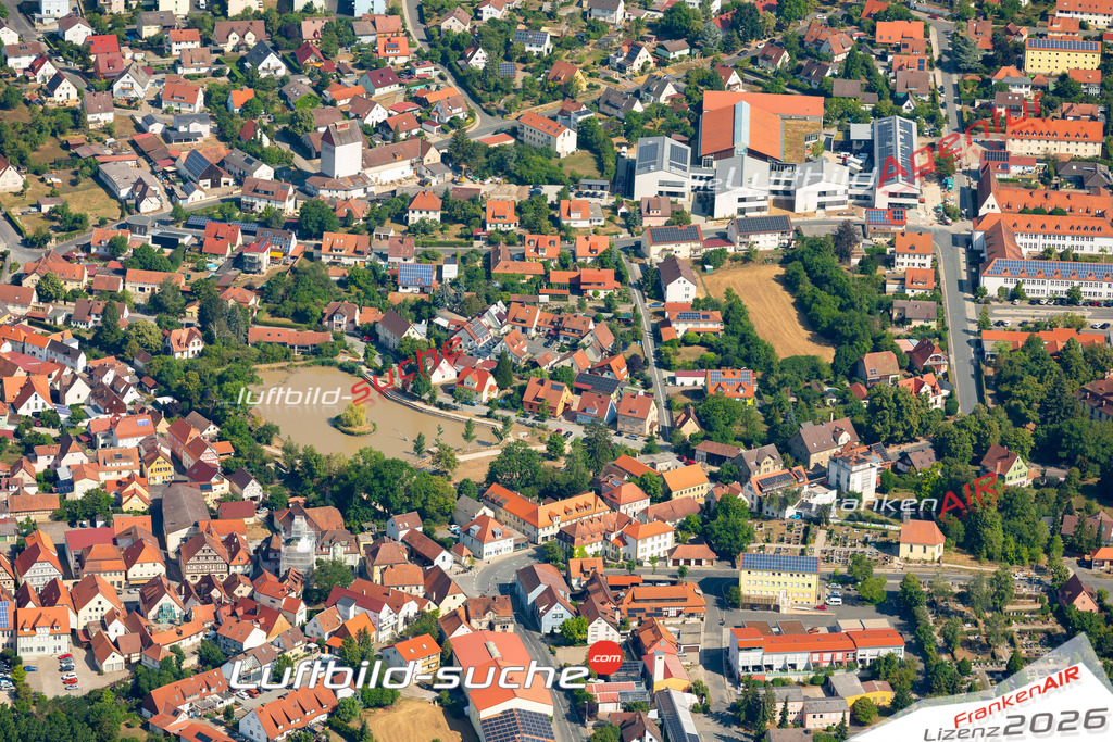 Das Luftbild zeigt : Stadtsee Scheinfeld - Die Luftaufnahme wurde 2023 vom UL-Flugzeug aus erstellt ( keine Drohne ) - Hochauflösende Luftaufnahme - Für grossformatige Ausdrucke geeignet. Die Geschenkidee !Mit Lizenz und Bildrechte bestellbar