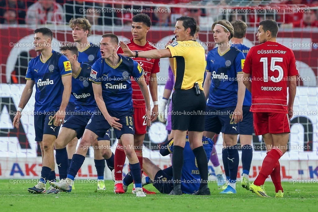 F9510042601124 | 10.04.2026, Fußball, Fortuna Düsseldorf - Holstein Kiel, 2. Fußball Bundesliga, Herren, Merkur Spiel-Arena, 29. Spieltag, Saison 2025 2026: Jubel bei Holstein Kiel nach dem verteidigten Freistoß gegen Cedric Itten&nbsp;(Fortuna Düsseldorf #13) durch Marko Ivezic&nbsp; (Holstein Kiel #06)  DFB regulations prohibit any use of photographs as image sequences and or quasi-video.