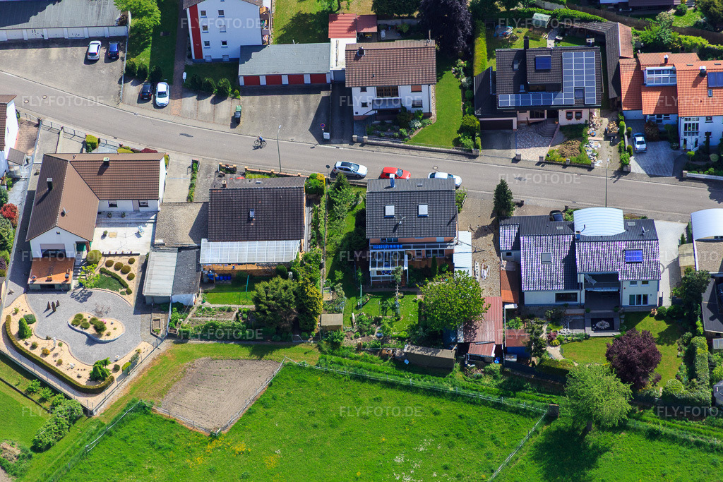 Luftbild: Konrad-Adenauer-Ring in Hagenbach im Bundesland Rheinland-Pfalz in Deutschland. Foto: IMG_078527.jpg vom 08.05.2015 durch Werner Riehm/FLY-FOTO.de