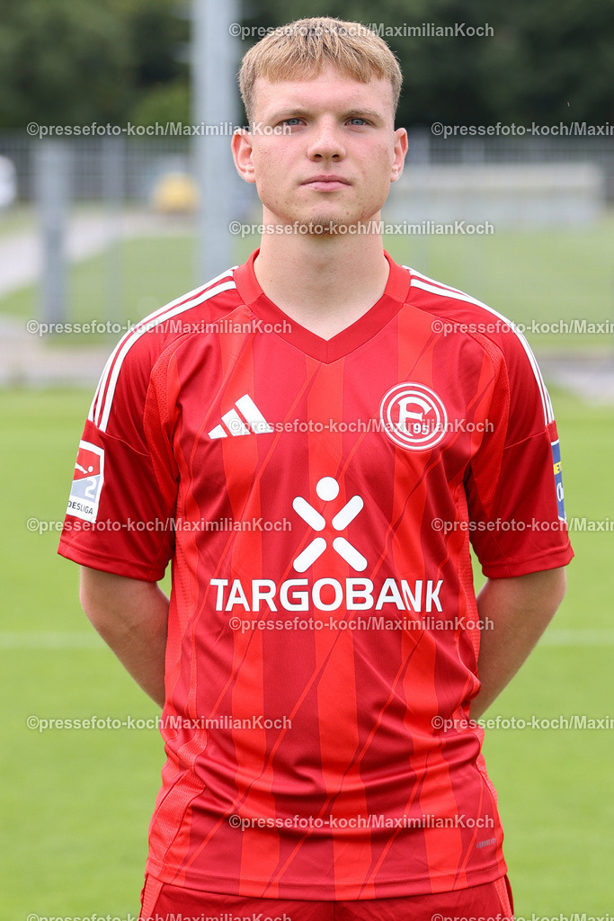Due2BL25072401096 | Daniel Bunk; Fortuna Düsseldorf; 2. Bundesliga, Porträttermin 2024/2025