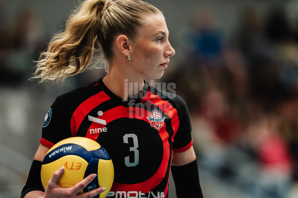 Volleyball | Frauen | Saison 2025/2026 | Volleyball Bundesliga | ETV Hamburger Volksbank Volleys vs. VfB Suhl LOTTO Thüringen | 07.03.2026 | Lina Köster (#3, ETV Hamburger Volksbank Volleys)